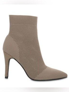 Mia NWT Size 10 Women’s Pointed Knit Sock Booties - Taupe